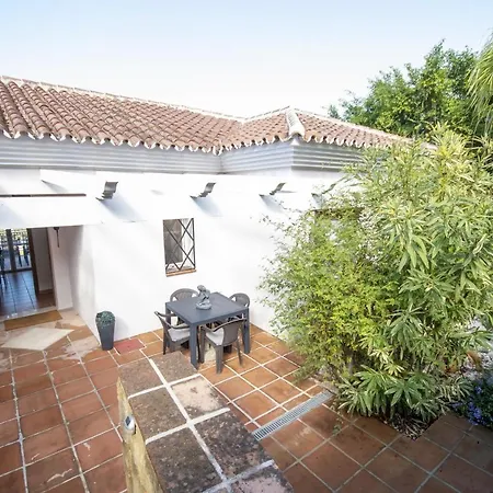 Cubo's Santa Clara Villa Coín